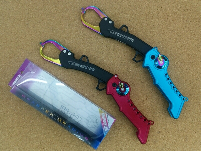 お待たせしました~ ドレスよりグラスパーグラディウス入荷しました。