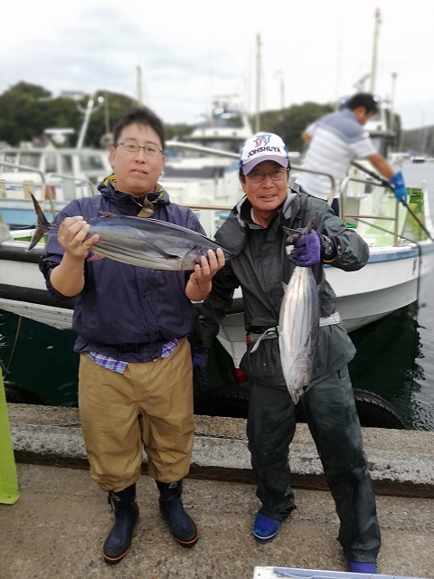 さ*♪様 釣り道具まとめ売り まとめ売り】釣り具まとめ 針 おもり 釣り糸 など 釣り道具 未