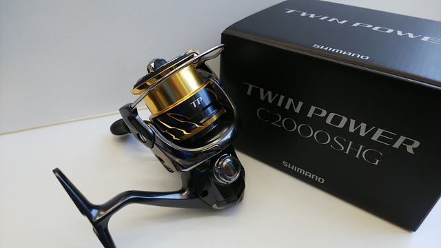 SHIMANO TWIN POWER C2000SHG 20ツインパワー シマノ】 20ツインパワー