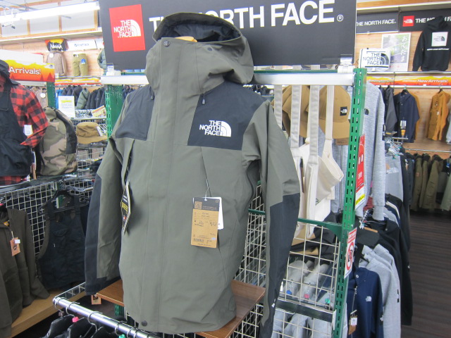 【新品未使用】THE NORTH FACE マウンテンジャケット　ニュートープ