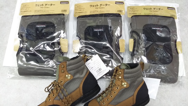 リトルプレゼンツ ウェーディングシューズ、ゲーターセット