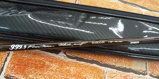 ロデオクラフト999.9ホワイトウルフ　スピニング7’02’’4lbクラス ロデオクラフト 999.9 ホワイトウルフ 702 4lbクラス 【大型商品