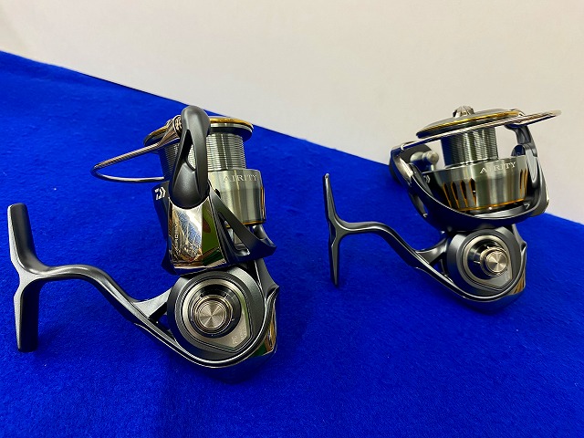 アウター ジャケット ダイワ 23エアリティPCLT2500 未使用リール