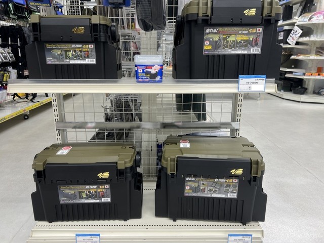 シーズン到来！バスフィッシングタックルボックス丸ごと！ルアー大量まとめ出品 つり具の上州屋 - あなたのフィッシング＆アウトドアライフを