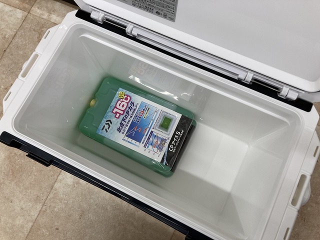 DAIWA - ヨシユキさん専用　クーラーとエギバッグ ヨシユキさん専用 クーラーとエギバッグ