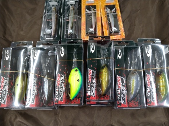 バス釣り　ルアー　10点まとめ Amazon.co.jp: SportColorfulルアー バス釣完全攻略ワーム色々