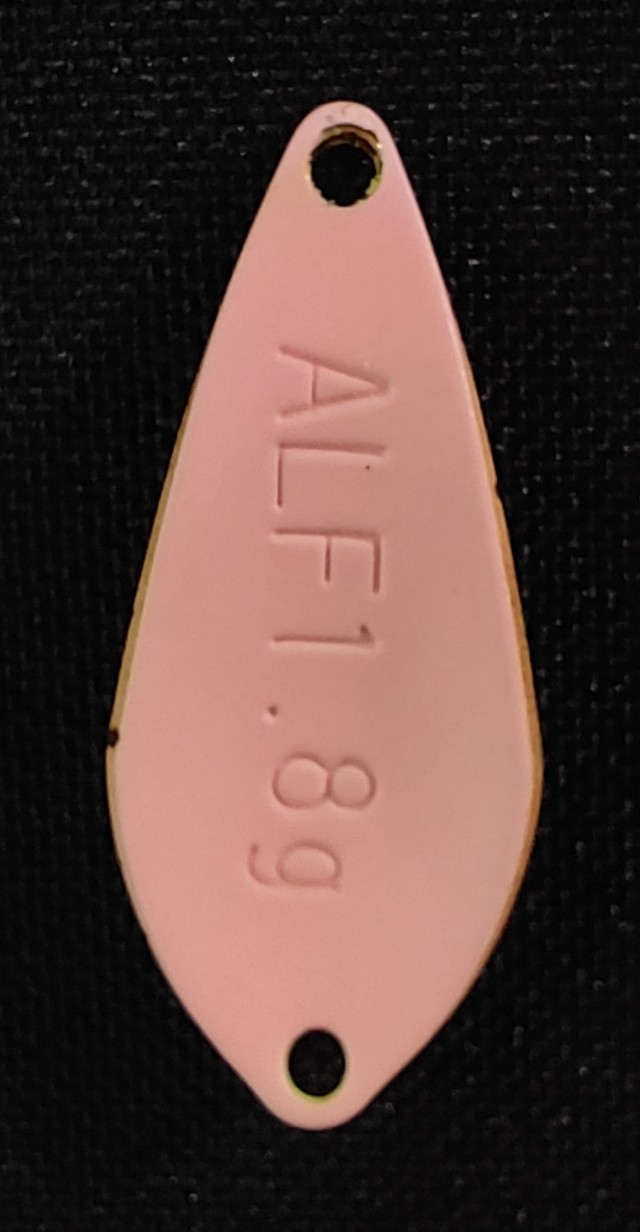 COCA ROSEの裏面全面レッドグロー