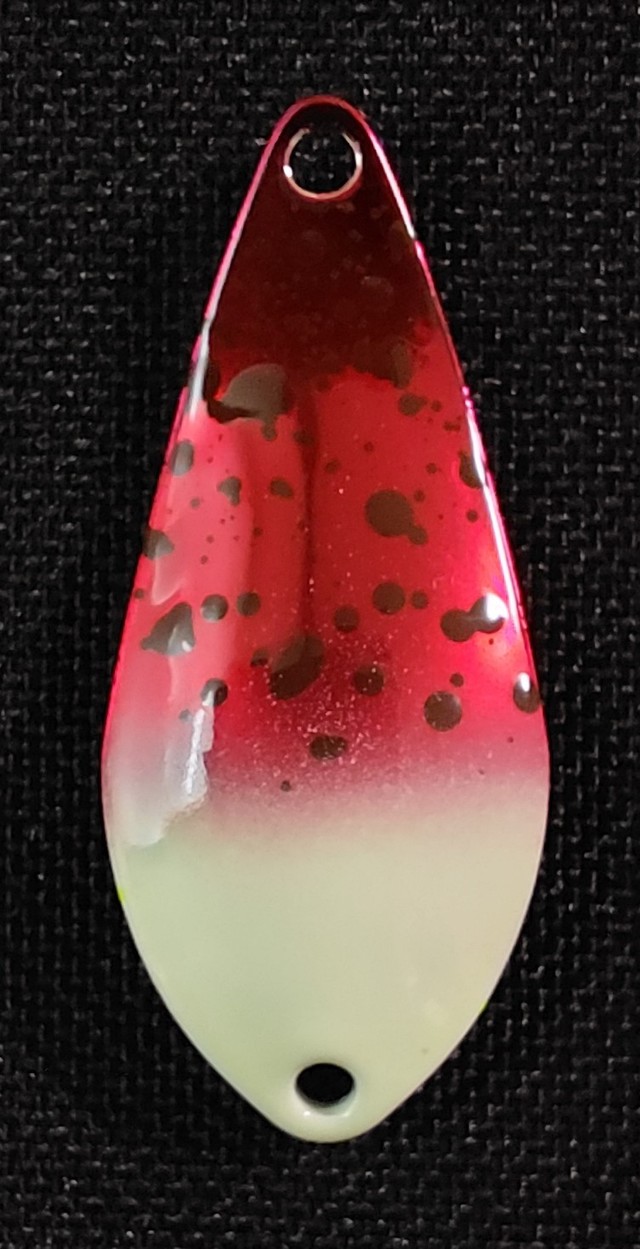 SPICE BOMBこちらも強いカラー