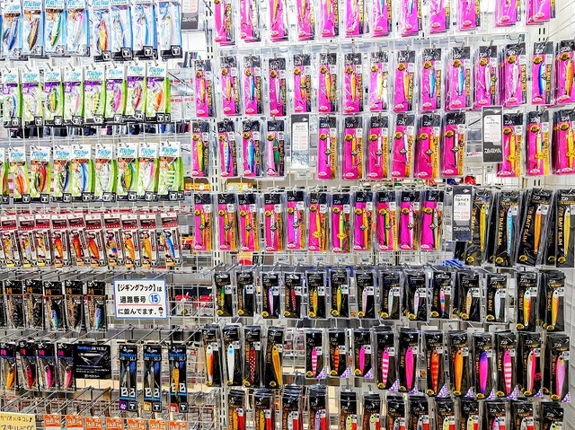 buzz wood factory オクテガ ウッドなサイドテーブル！BUZZWOODFACTORY「オクテガ」[2024.04.30発行